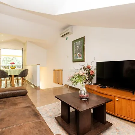 Emma Apartament *