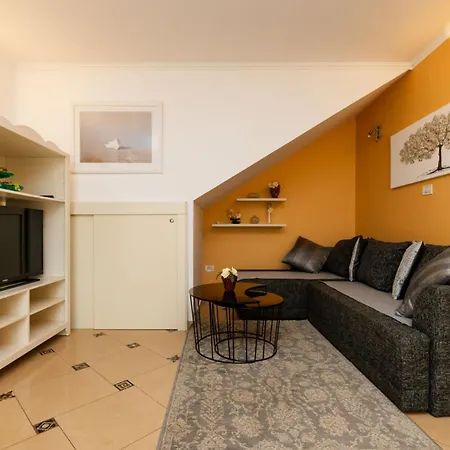 Apartament Emma *