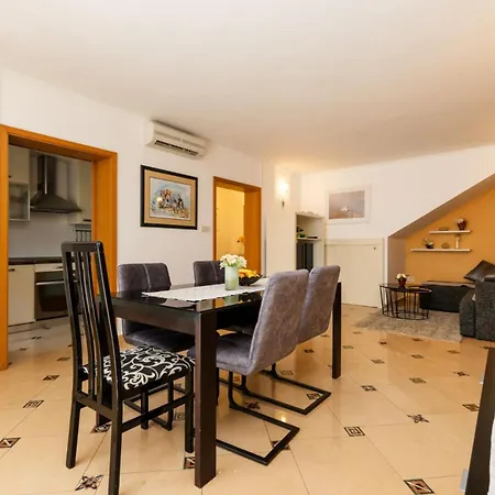 Emma Apartament Mali Lošinj