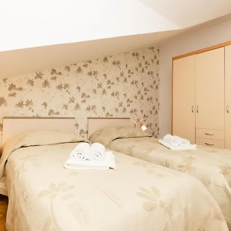 Apartament Emma