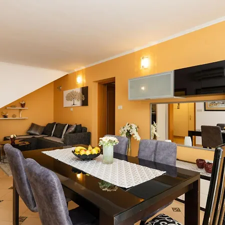 דירה Emma מאלי לוסיניי